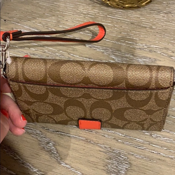 Wristlet - Picture 4 of 5